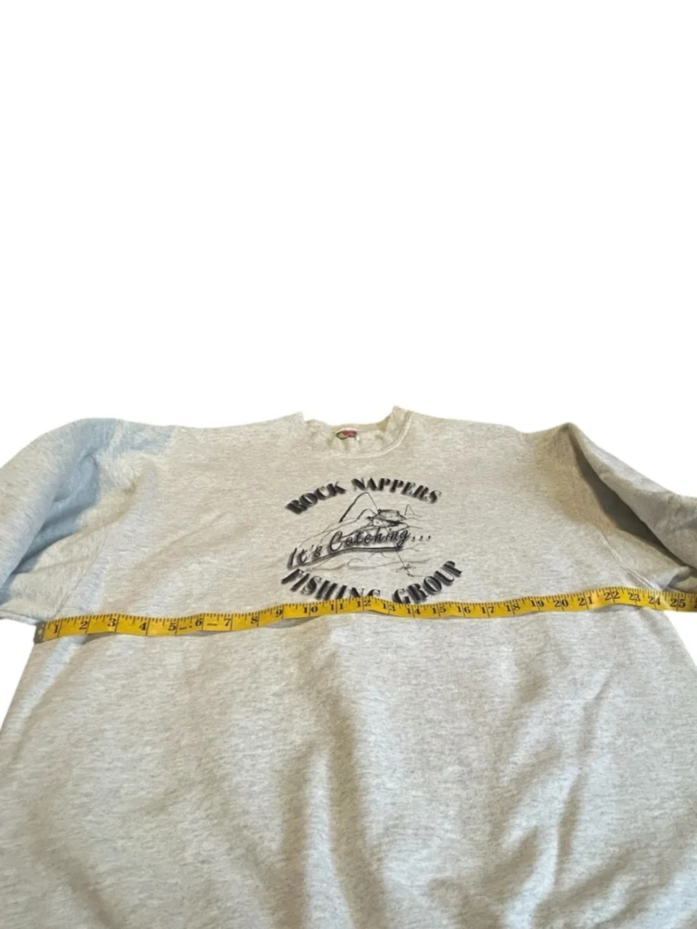 Vintage 90s Fishing Sweatshirt XL USA Fruit of the Loom Graphic - Picture 4 of 11